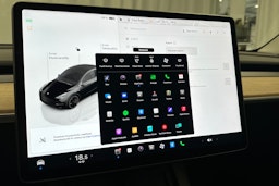 musta Tesla Model Y 2022 kuva 25.