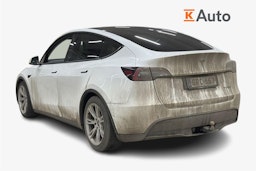 valkoinen Tesla Model Y 2022 kuva 2.