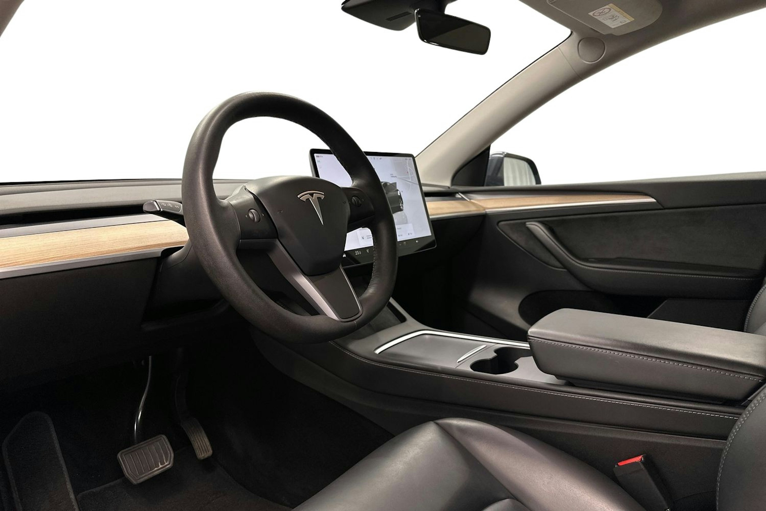 harmaa Tesla Model Y 2022 kuva 7.
