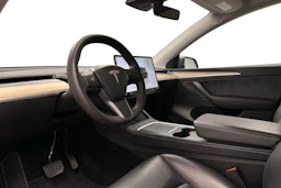 harmaa Tesla Model Y 2022 kuva 7.