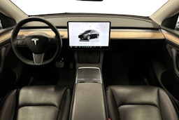 harmaa Tesla Model Y 2022 kuva 9.