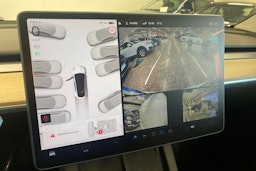 valkoinen Tesla Model Y 2022 kuva 17.