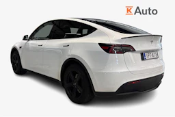 valkoinen Tesla Model Y 2022 kuva 2.