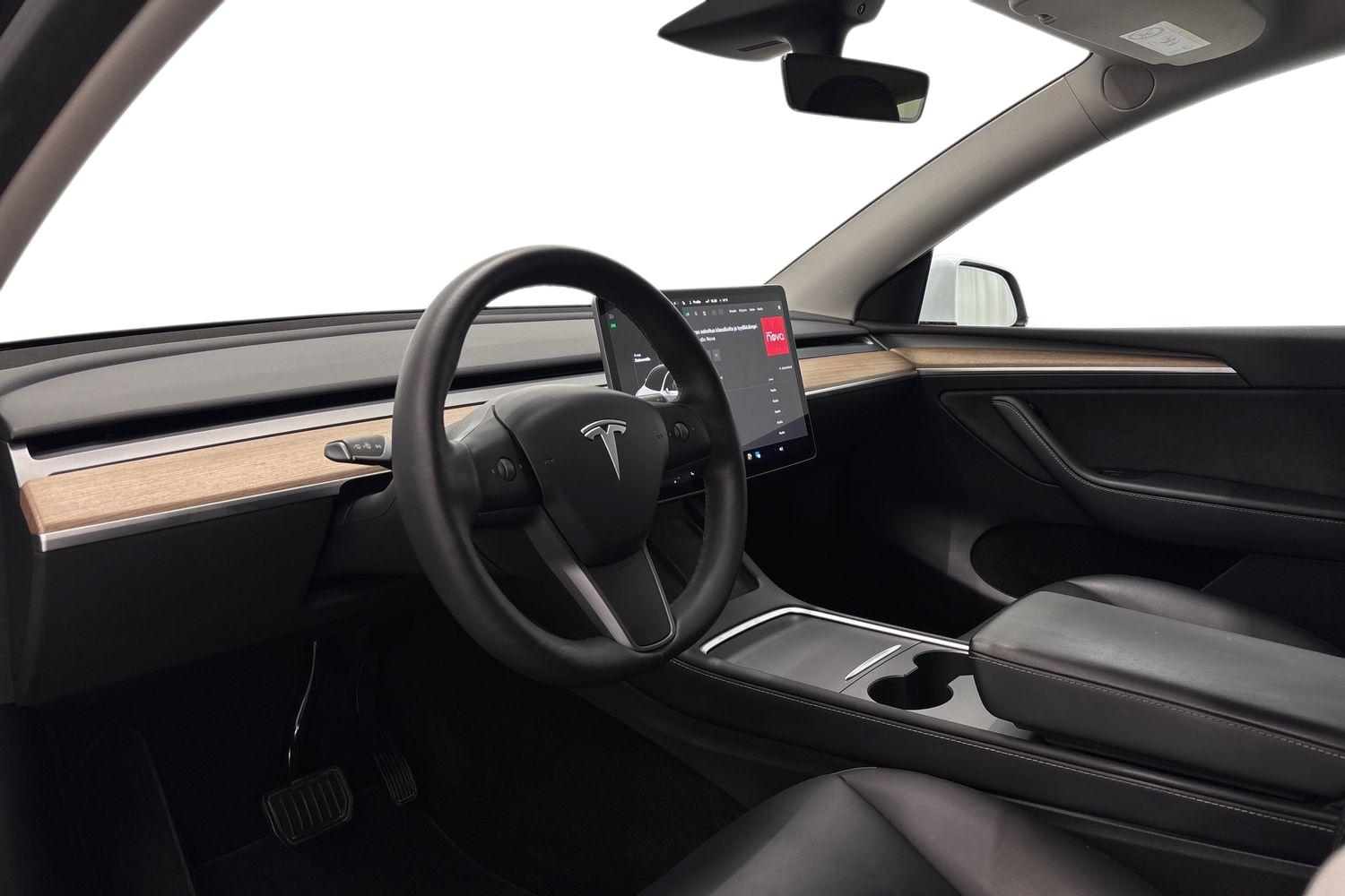 Tesla Model Y Long Range 2022, kuva 6/22