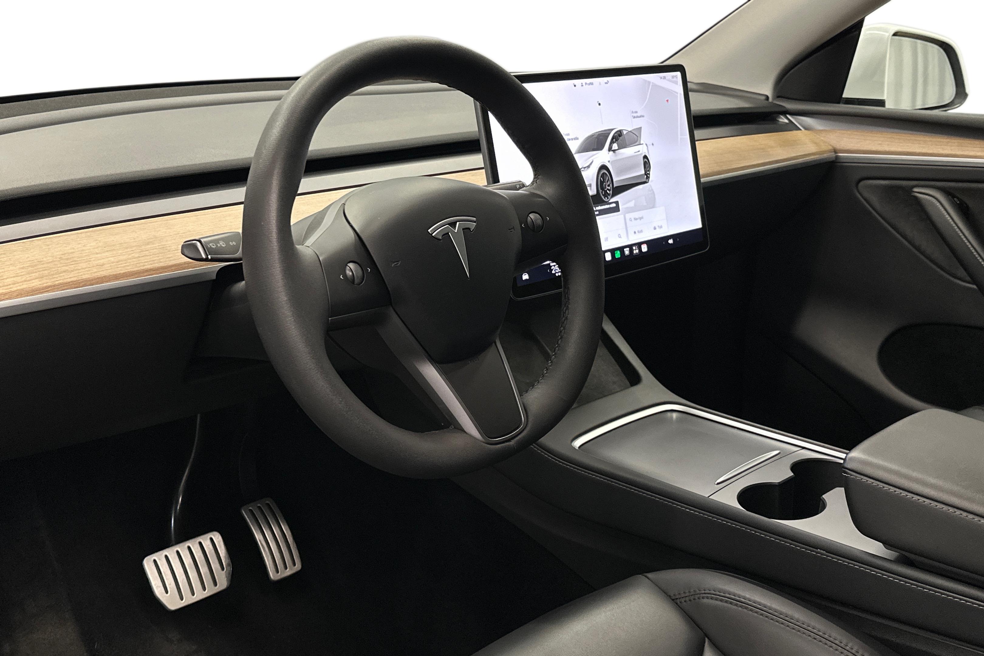 Tesla Model Y Performance 2022, kuva 6/44