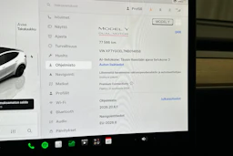 valkoinen Tesla Model Y 2022 kuva 27.
