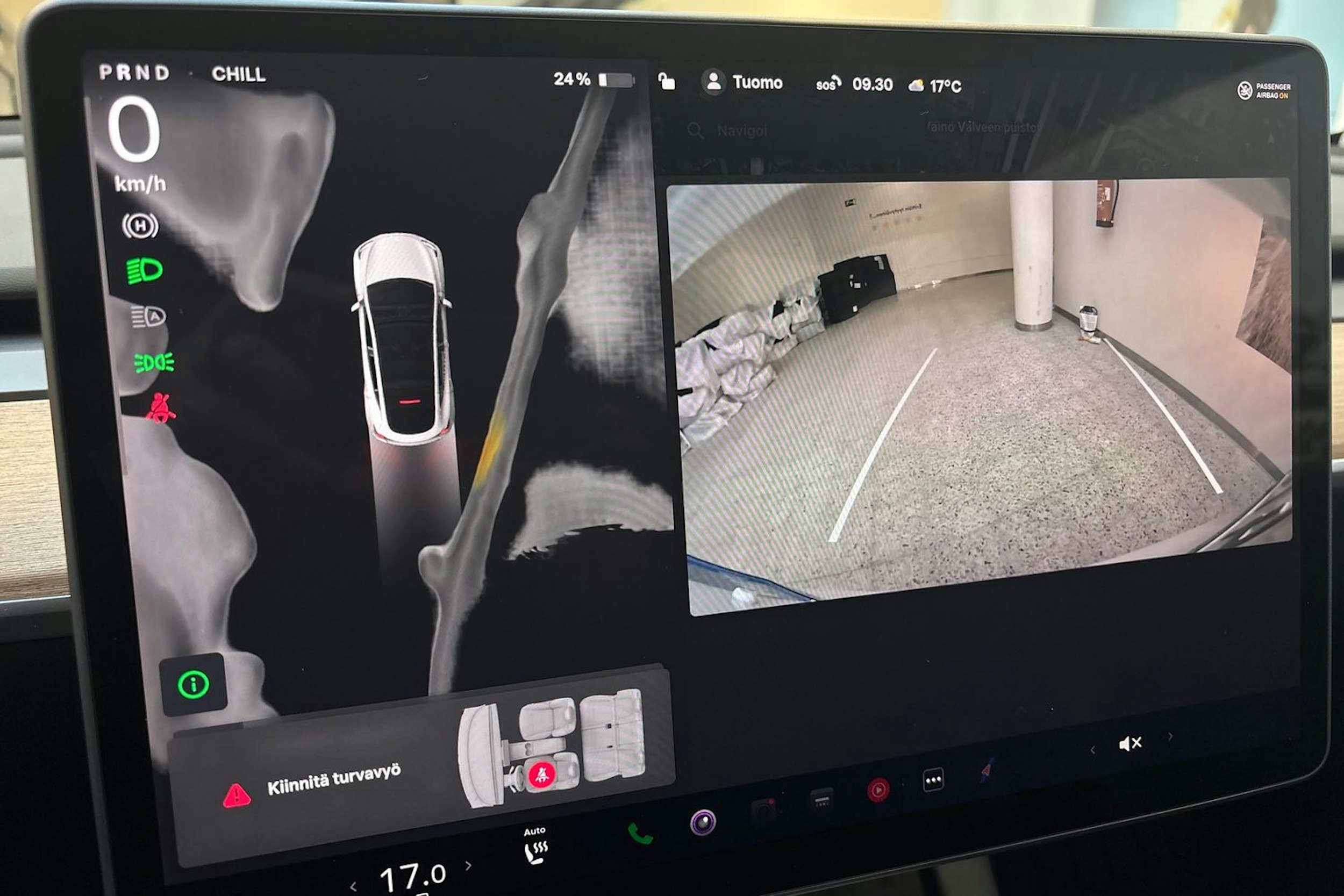 valkoinen Tesla Model Y 2022 kuva 22.