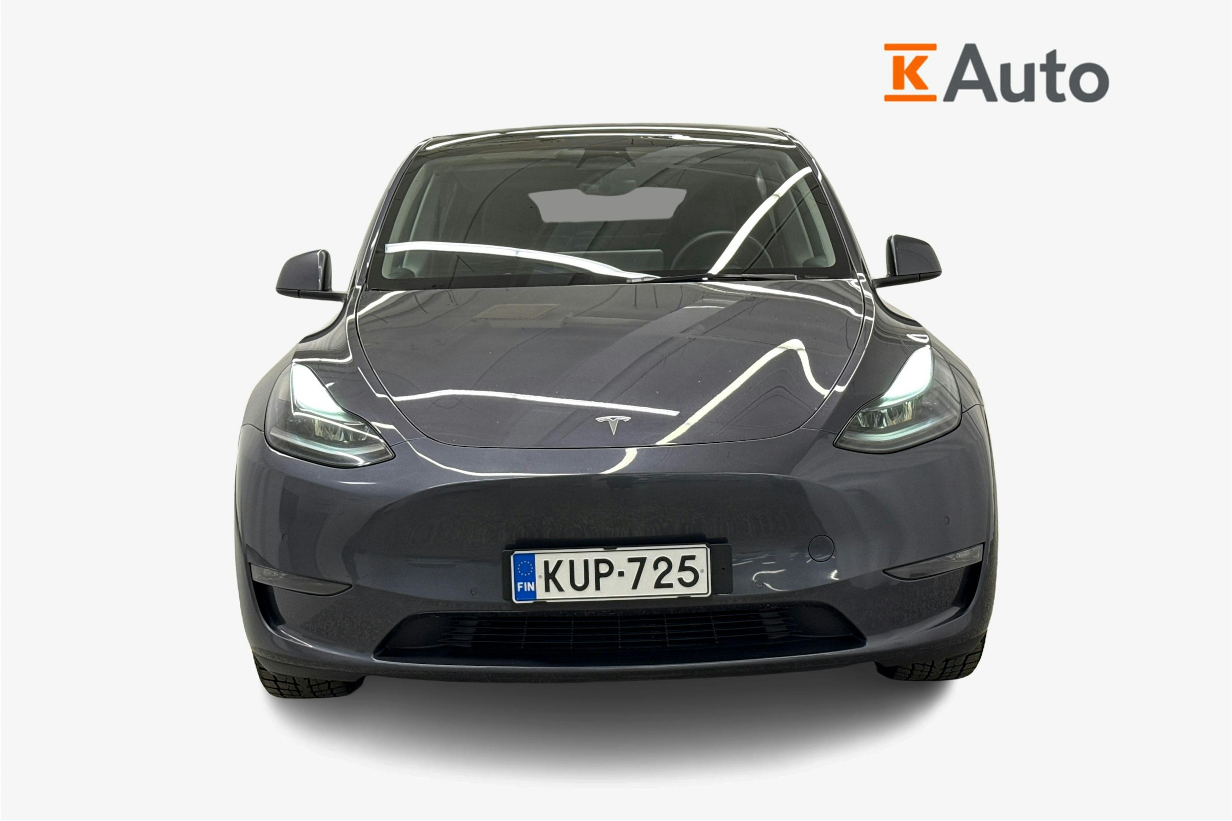 Harmaa Tesla Model Y 2022 kuva 5.