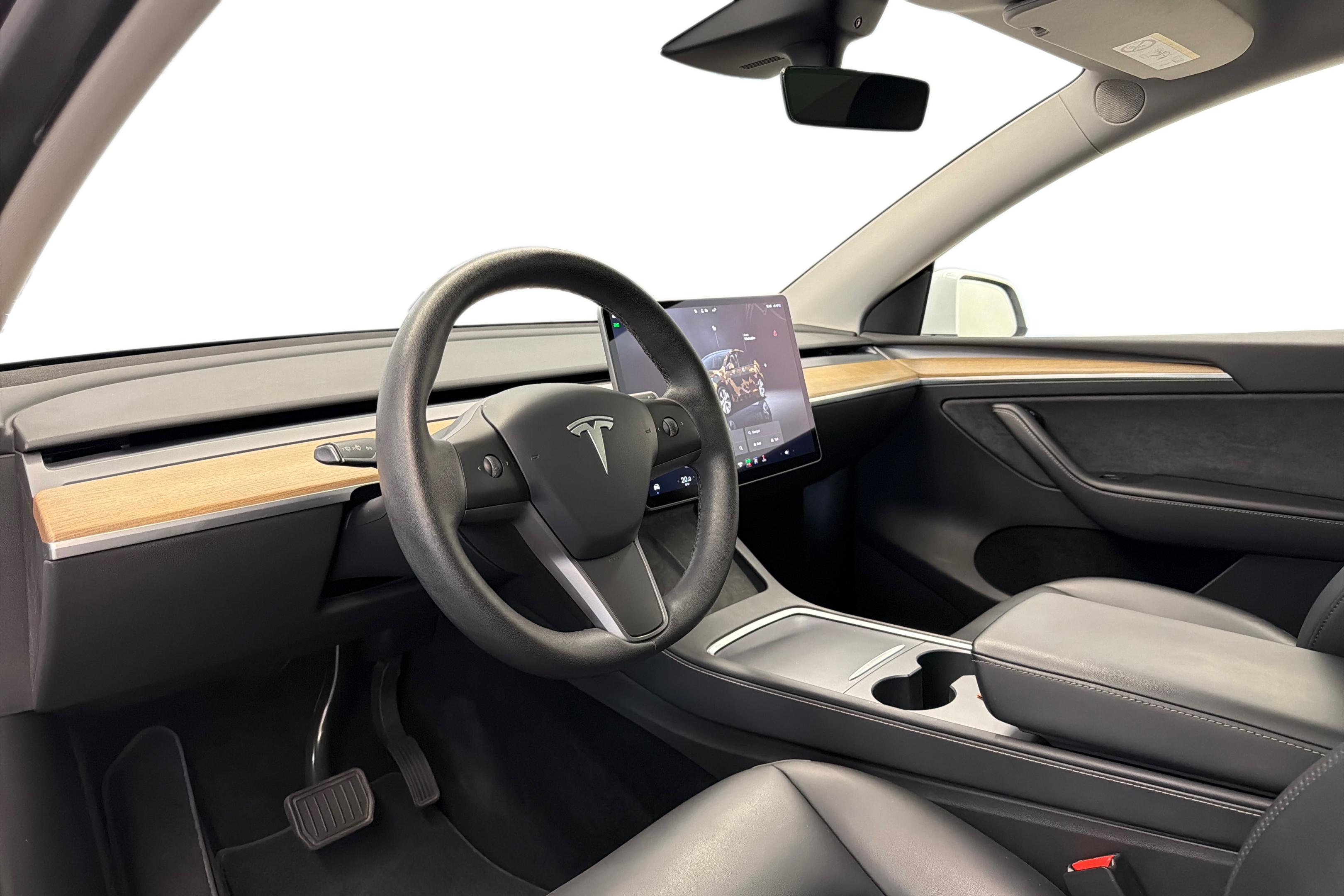 Tesla Model Y Long Range 2022, kuva 6/31