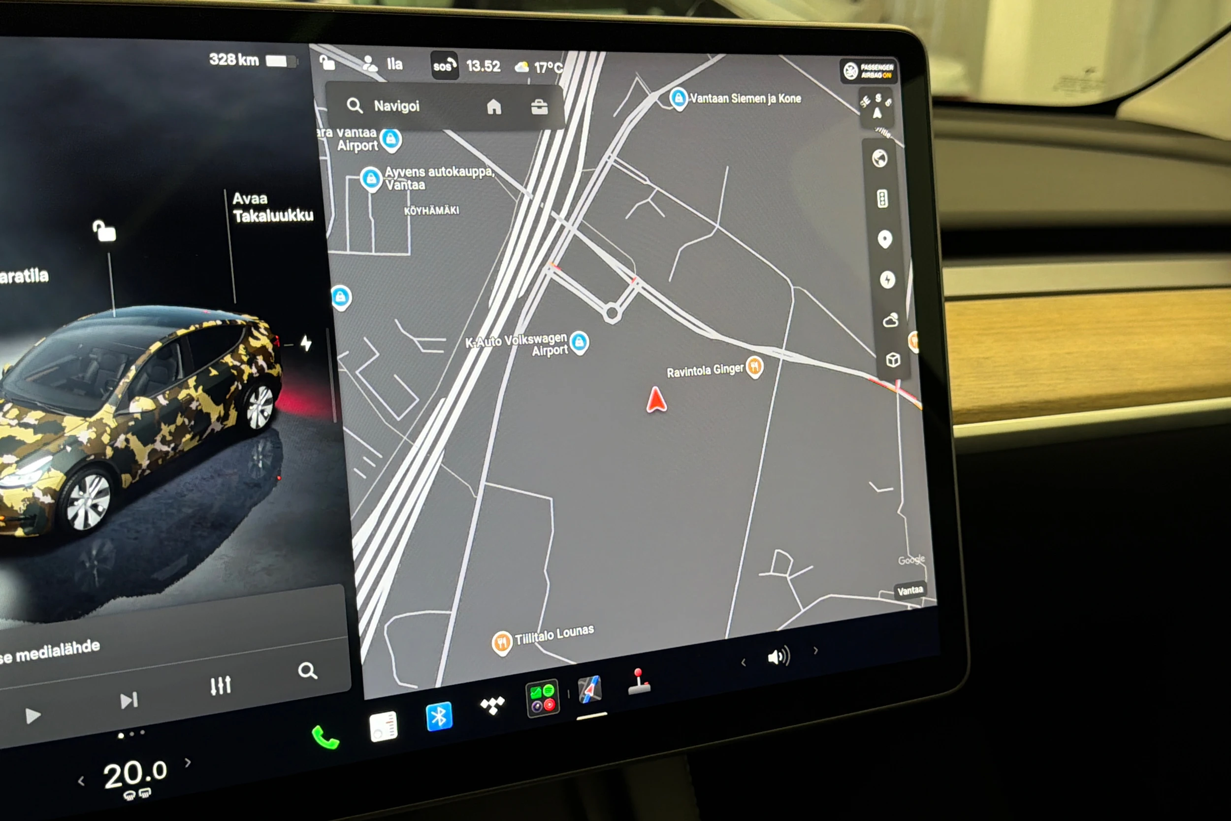 valkoinen Tesla Model Y 2022 kuva 27.