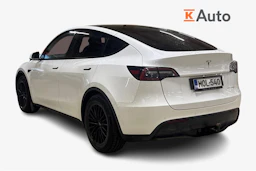 valkoinen Tesla Model Y 2022 kuva 2.