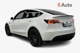 valkoinen Tesla Model Y 2022 kuva 2.