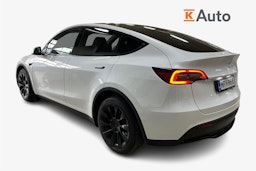 Valkoinen Tesla Model Y 2022 kuva 2.