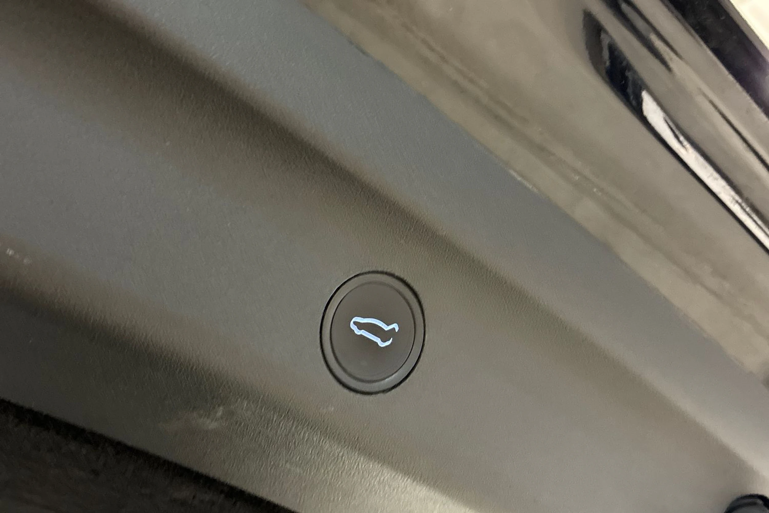 musta Tesla Model Y 2022 kuva 25.