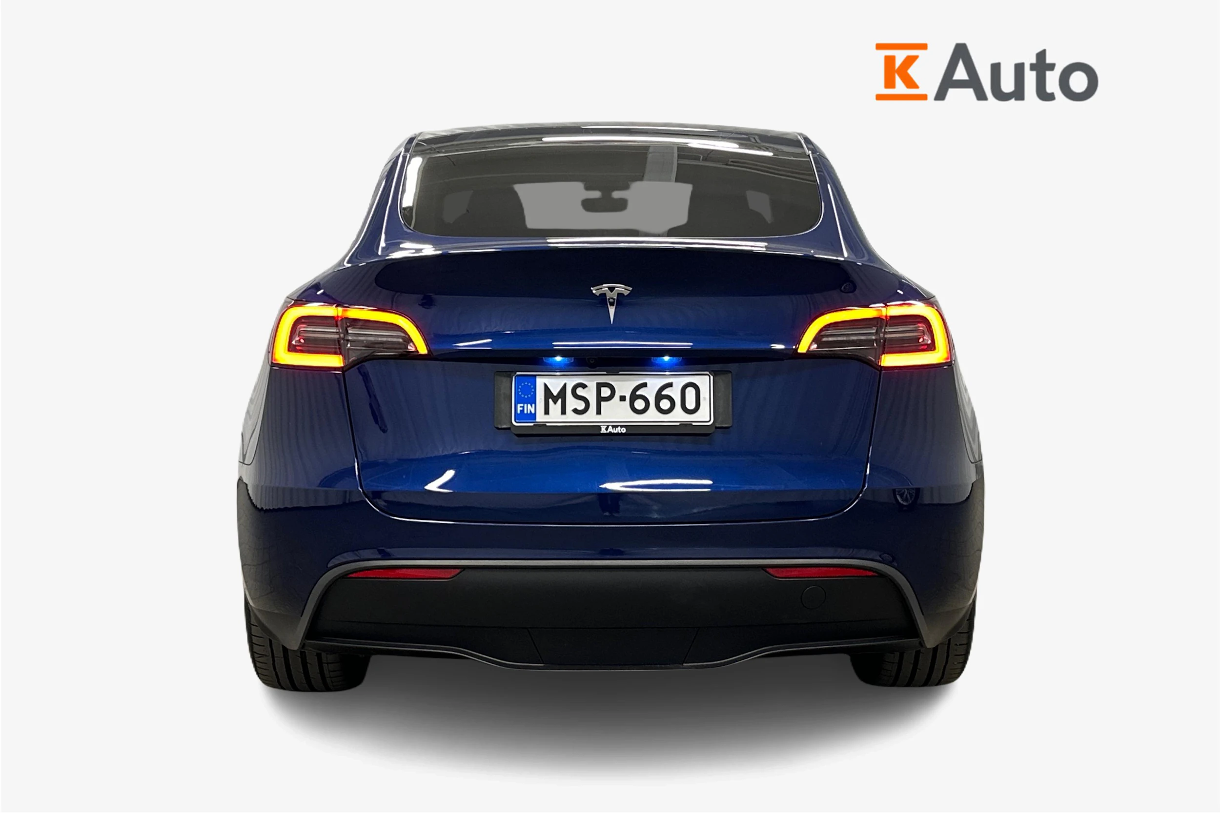 sininen Tesla Model Y 2022 kuva 3.