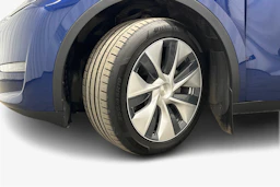 sininen Tesla Model Y 2022 kuva 9.