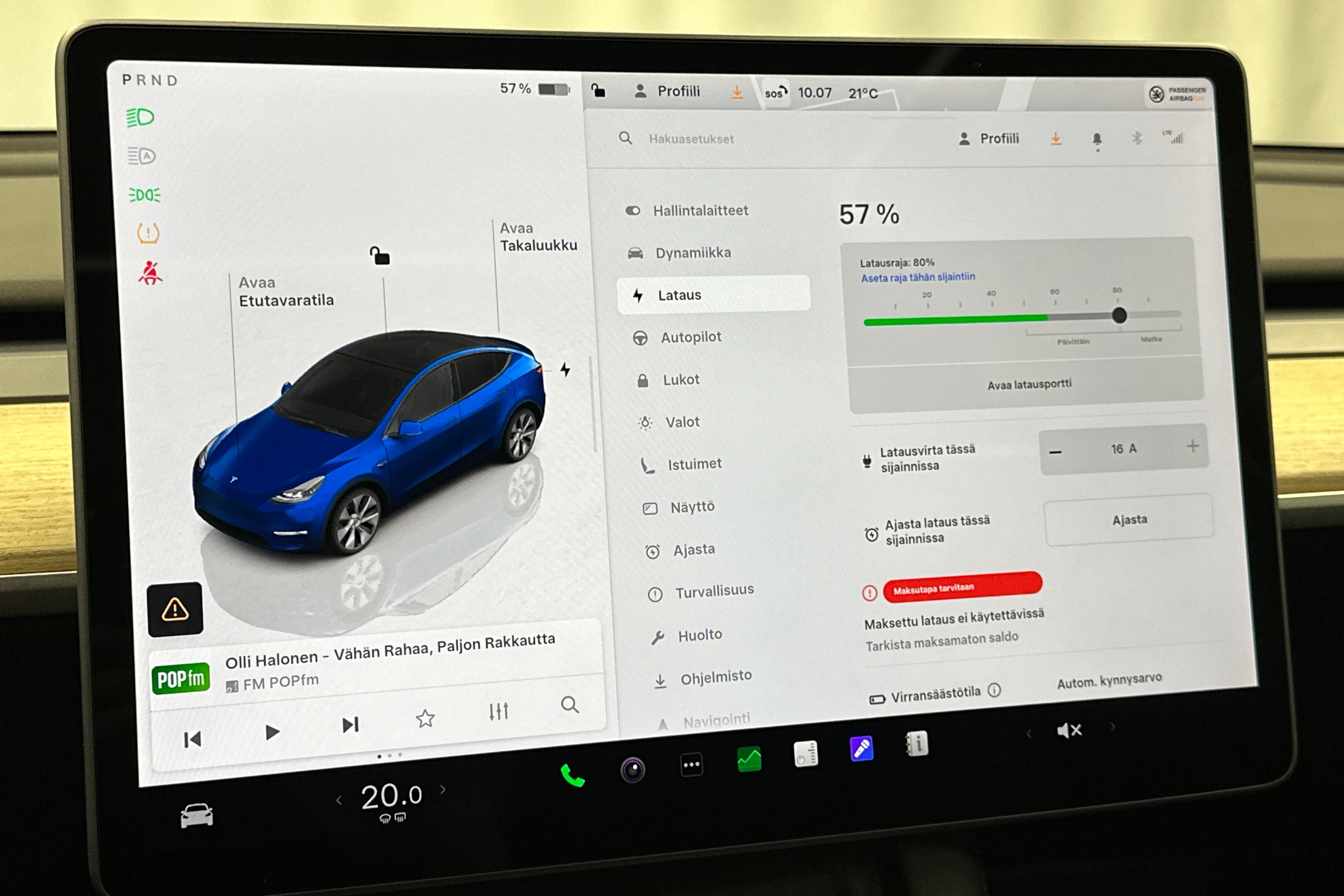 sininen Tesla Model Y 2022 kuva 17.