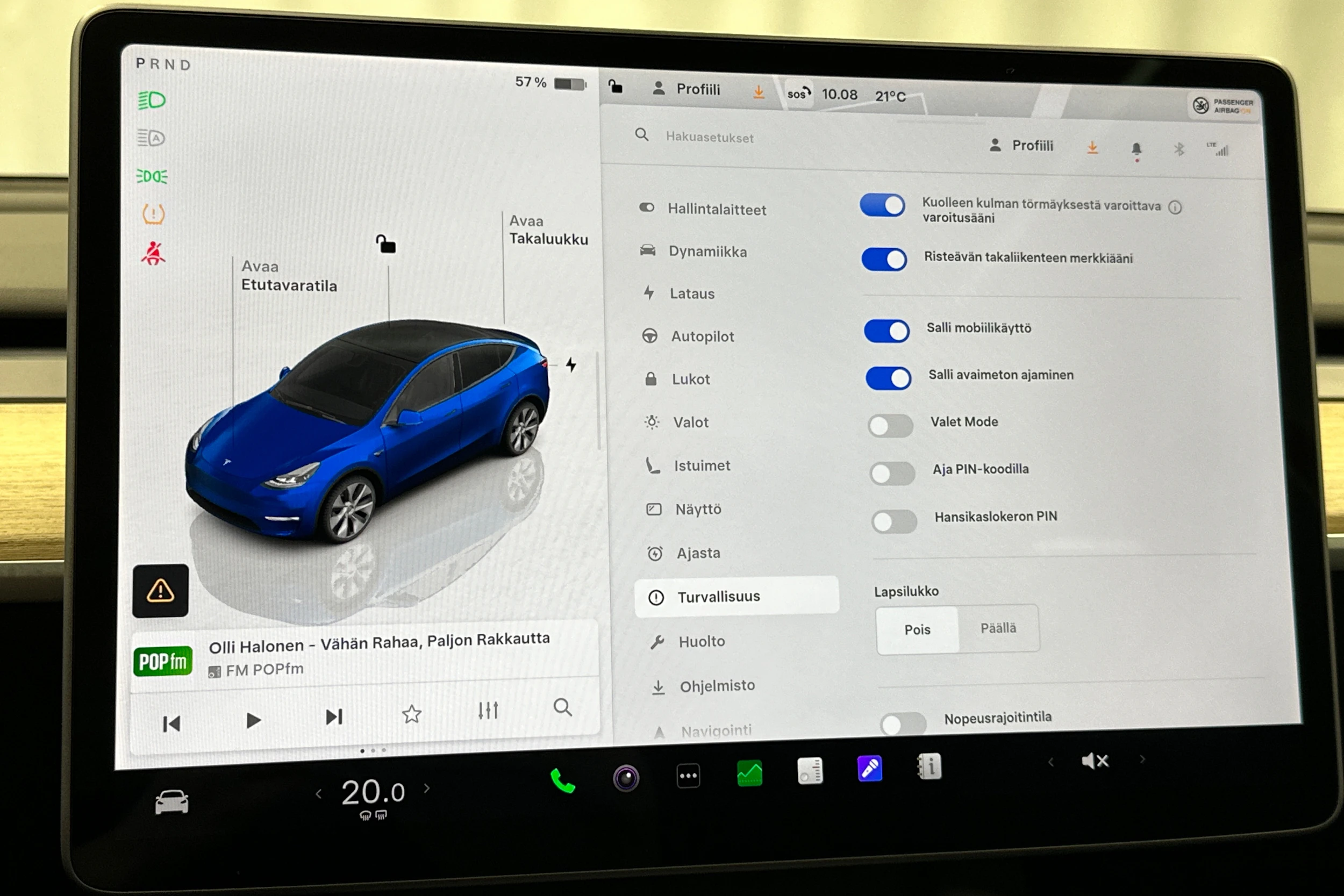sininen Tesla Model Y 2022 kuva 20.