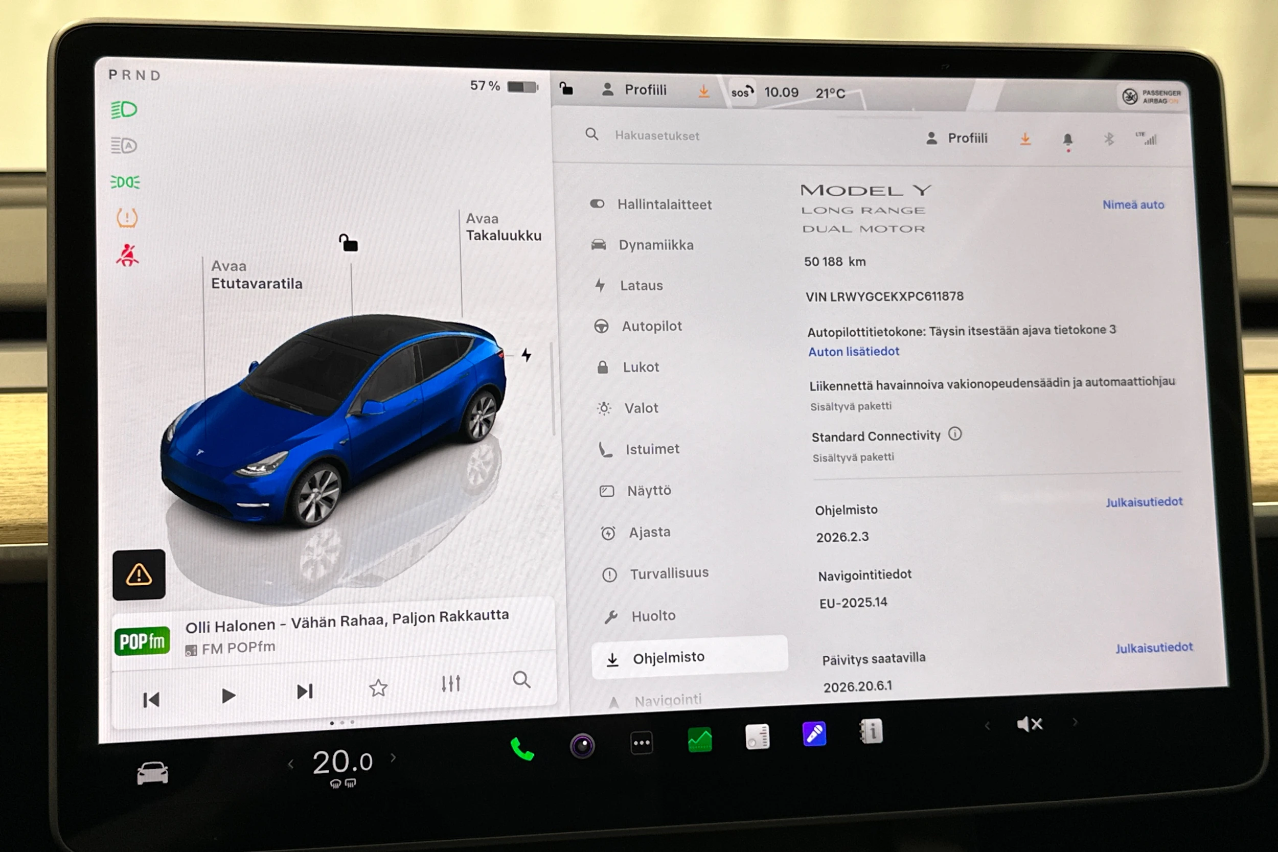 sininen Tesla Model Y 2022 kuva 22.