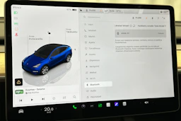 sininen Tesla Model Y 2022 kuva 25.