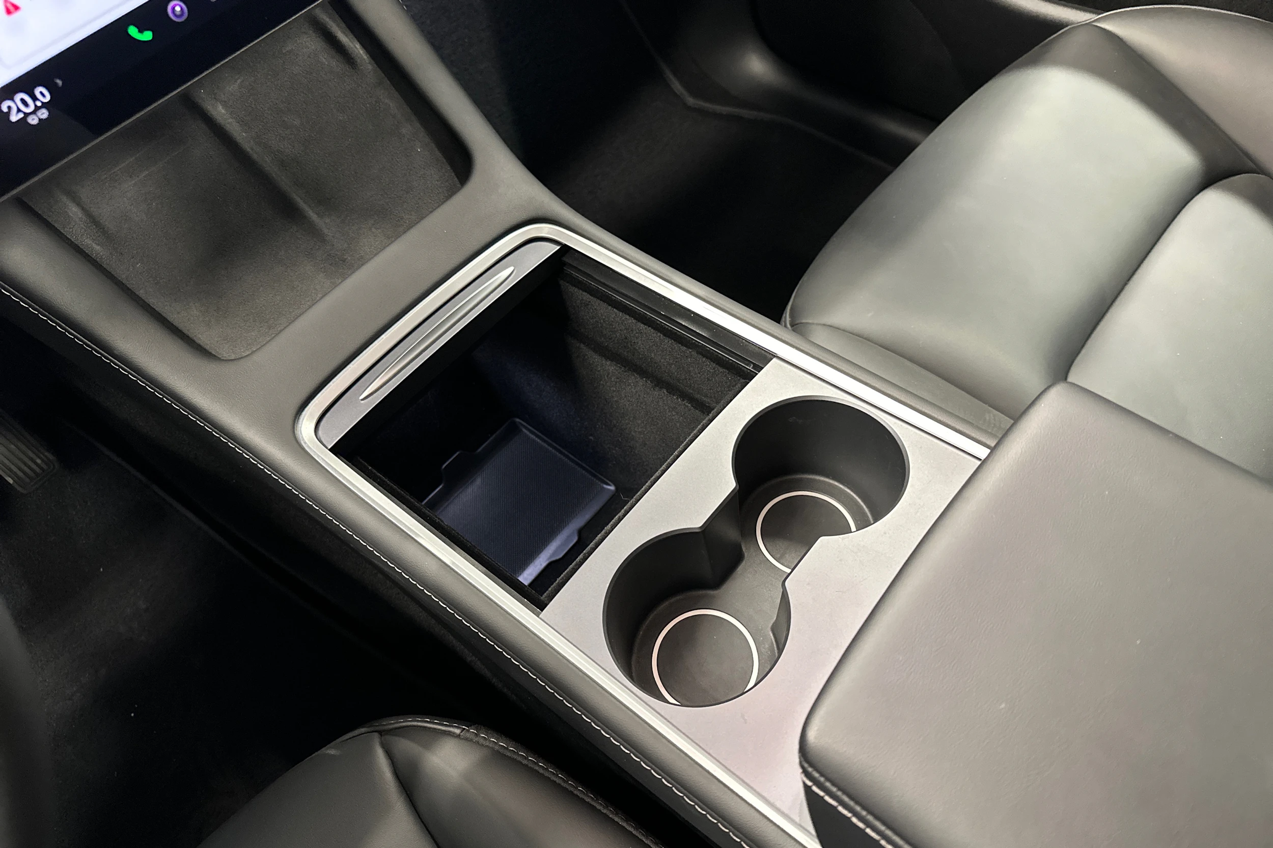 sininen Tesla Model Y 2022 kuva 31.