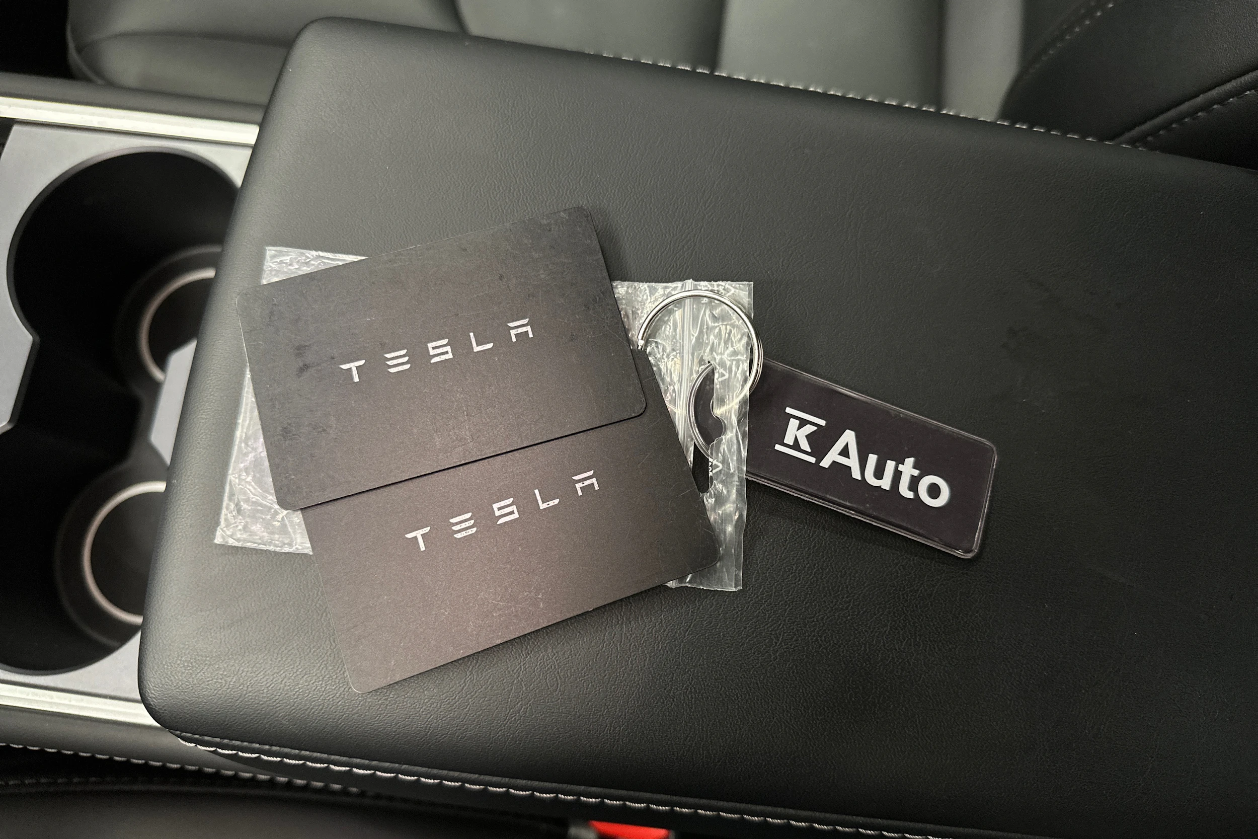 sininen Tesla Model Y 2022 kuva 39.