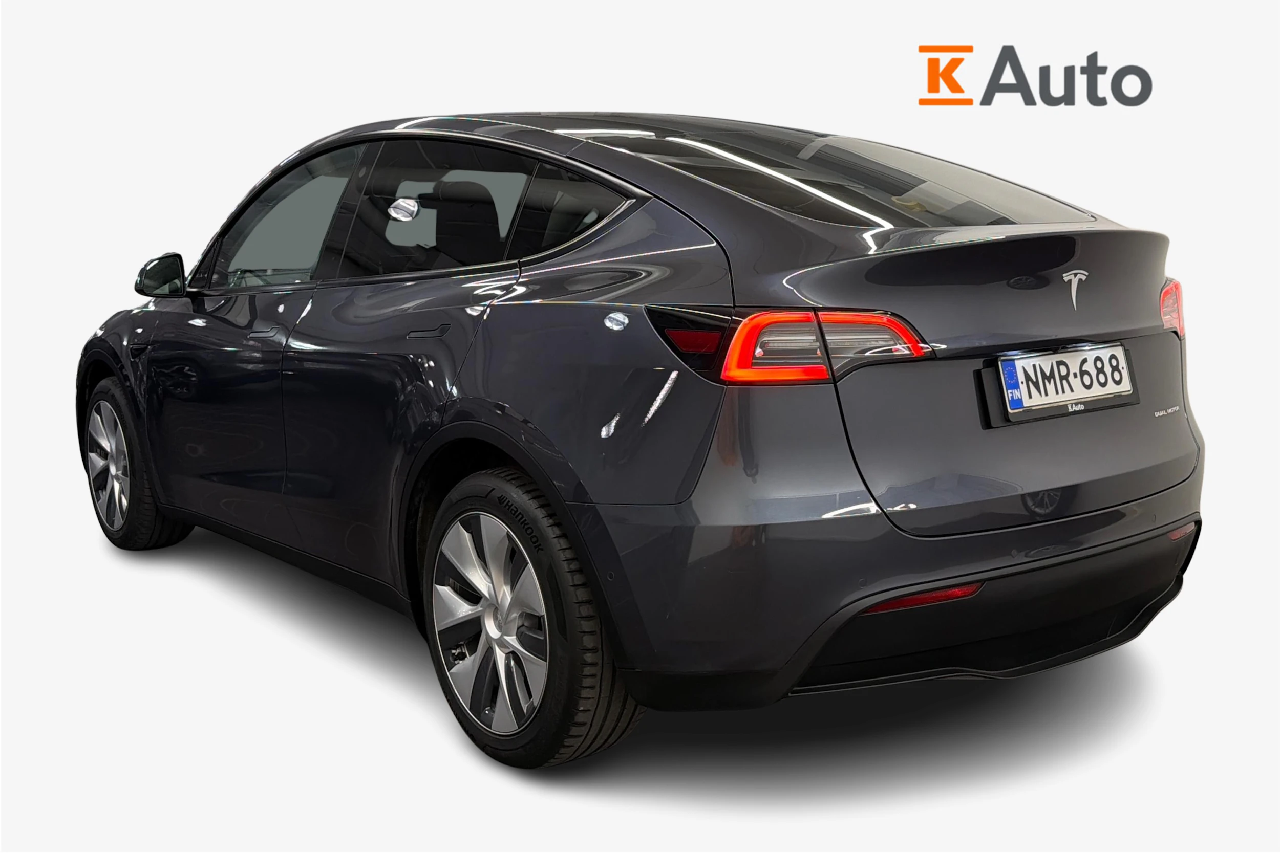 harmaa Tesla Model Y 2022 kuva 2.