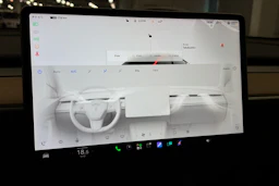 harmaa Tesla Model Y 2022 kuva 25.