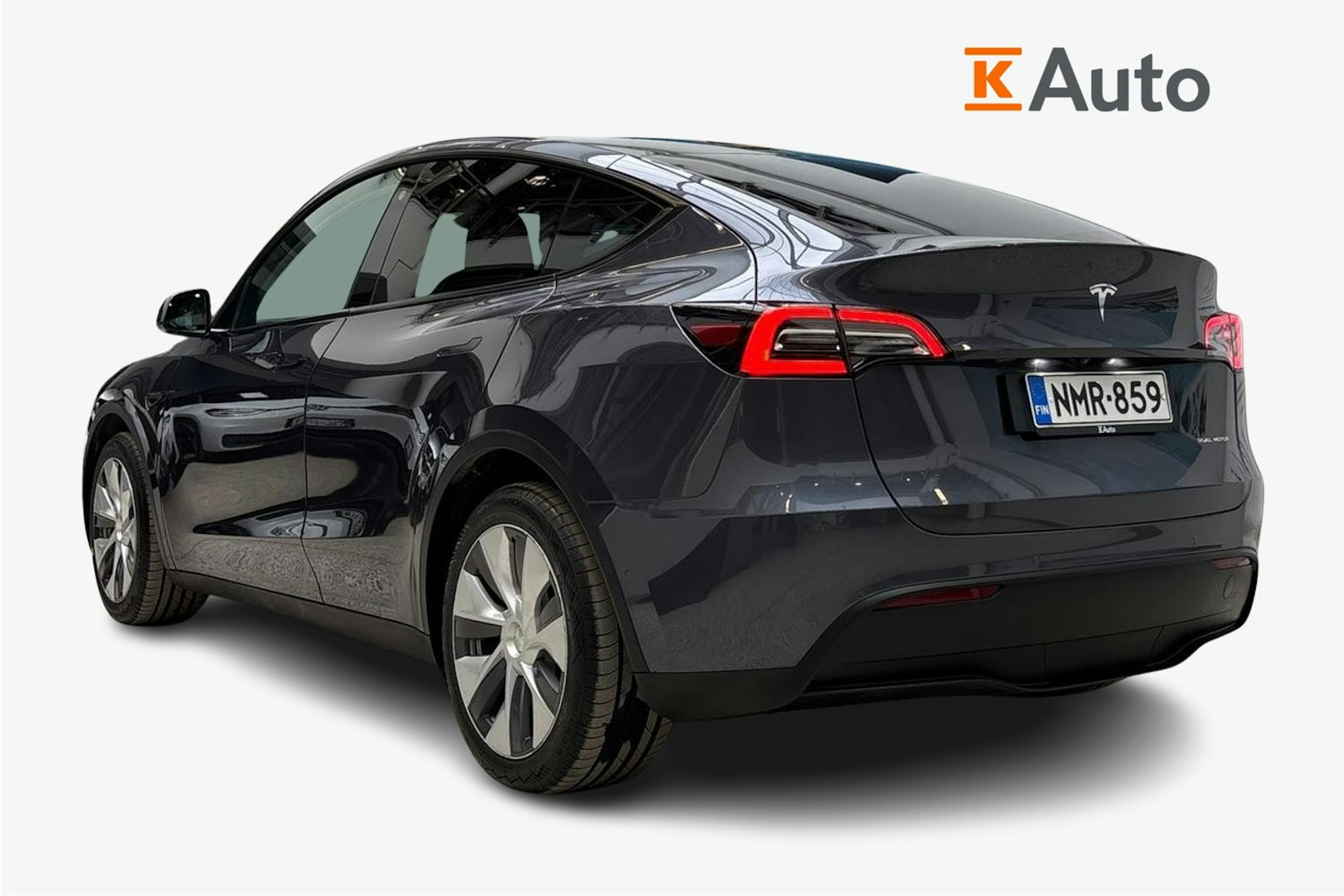 harmaa Tesla Model Y 2022 kuva 2.