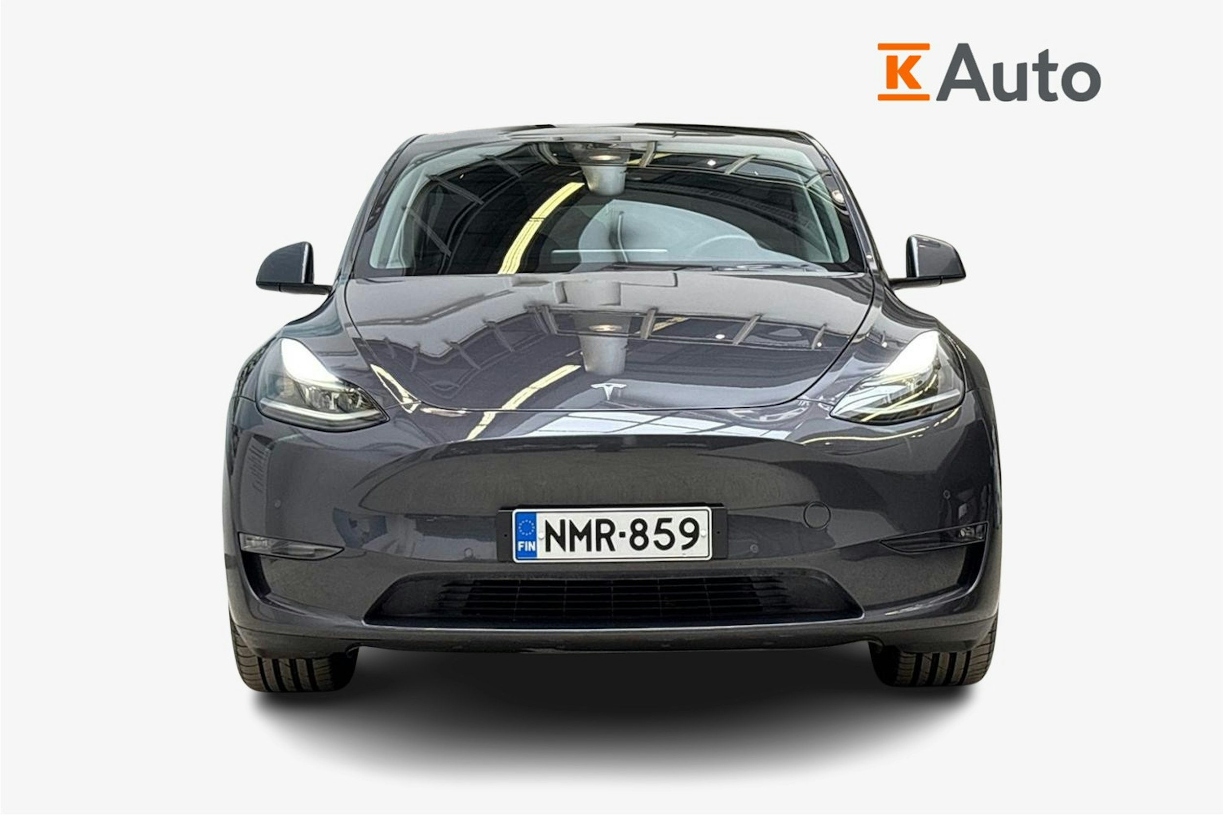 harmaa Tesla Model Y 2022 kuva 4.