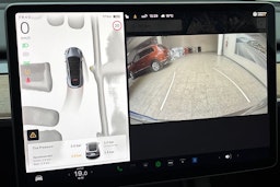 harmaa Tesla Model Y 2022 kuva 22.