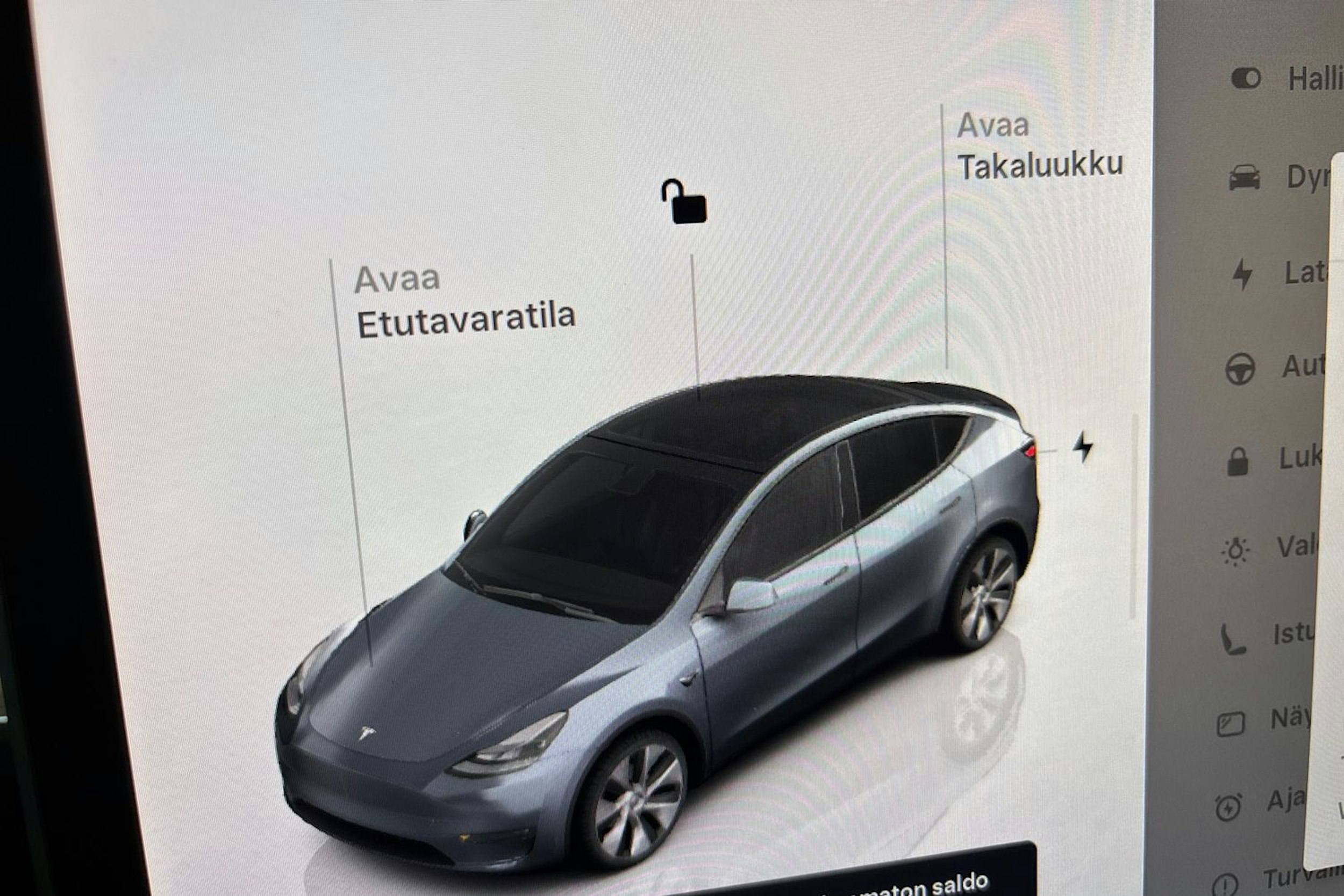 harmaa Tesla Model Y 2022 kuva 24.