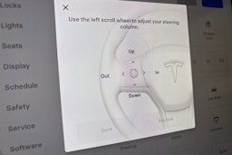 harmaa Tesla Model Y 2022 kuva 28.