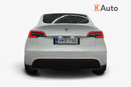 valkoinen Tesla Model Y 2022 kuva 3.