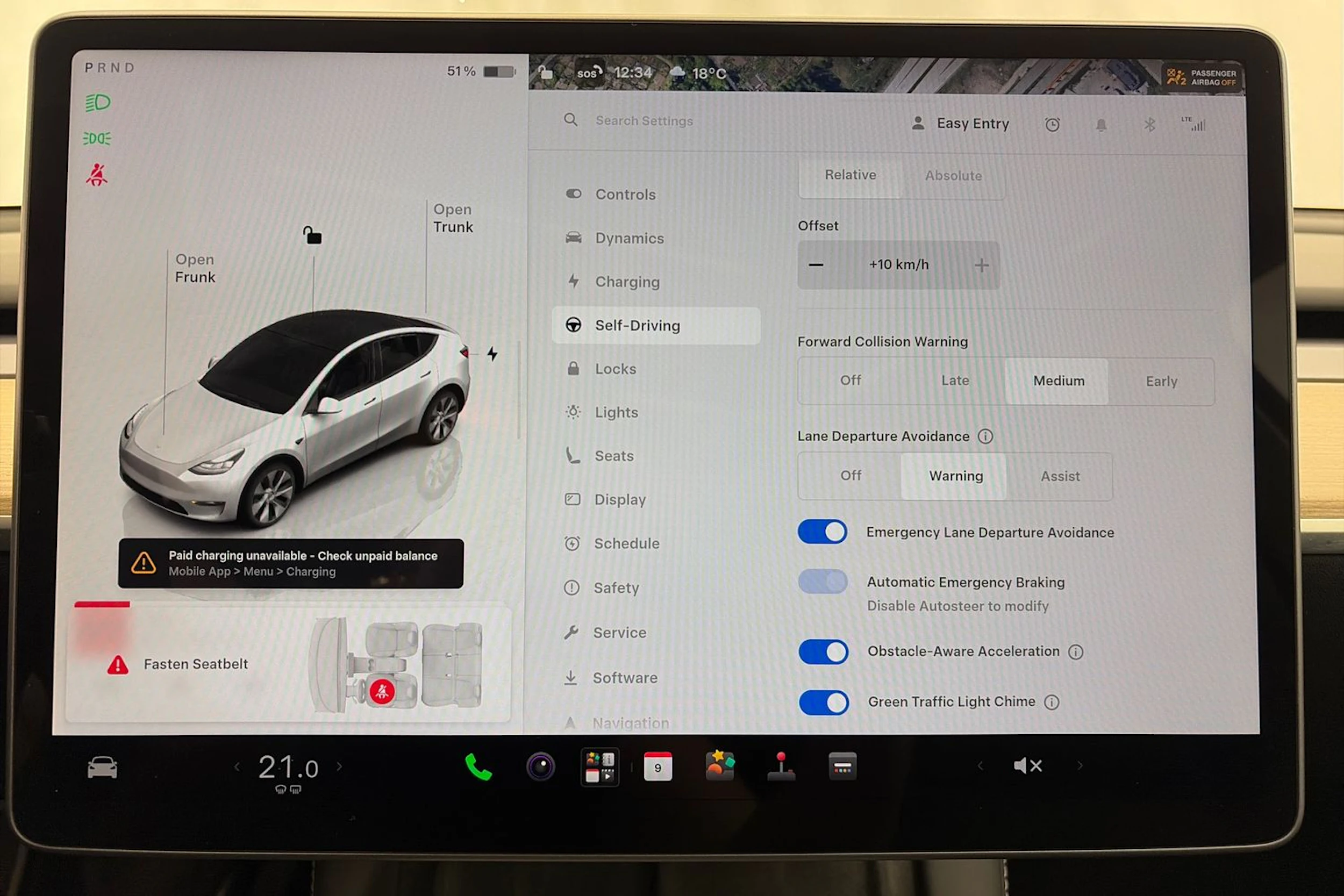 valkoinen Tesla Model Y 2022 kuva 22.