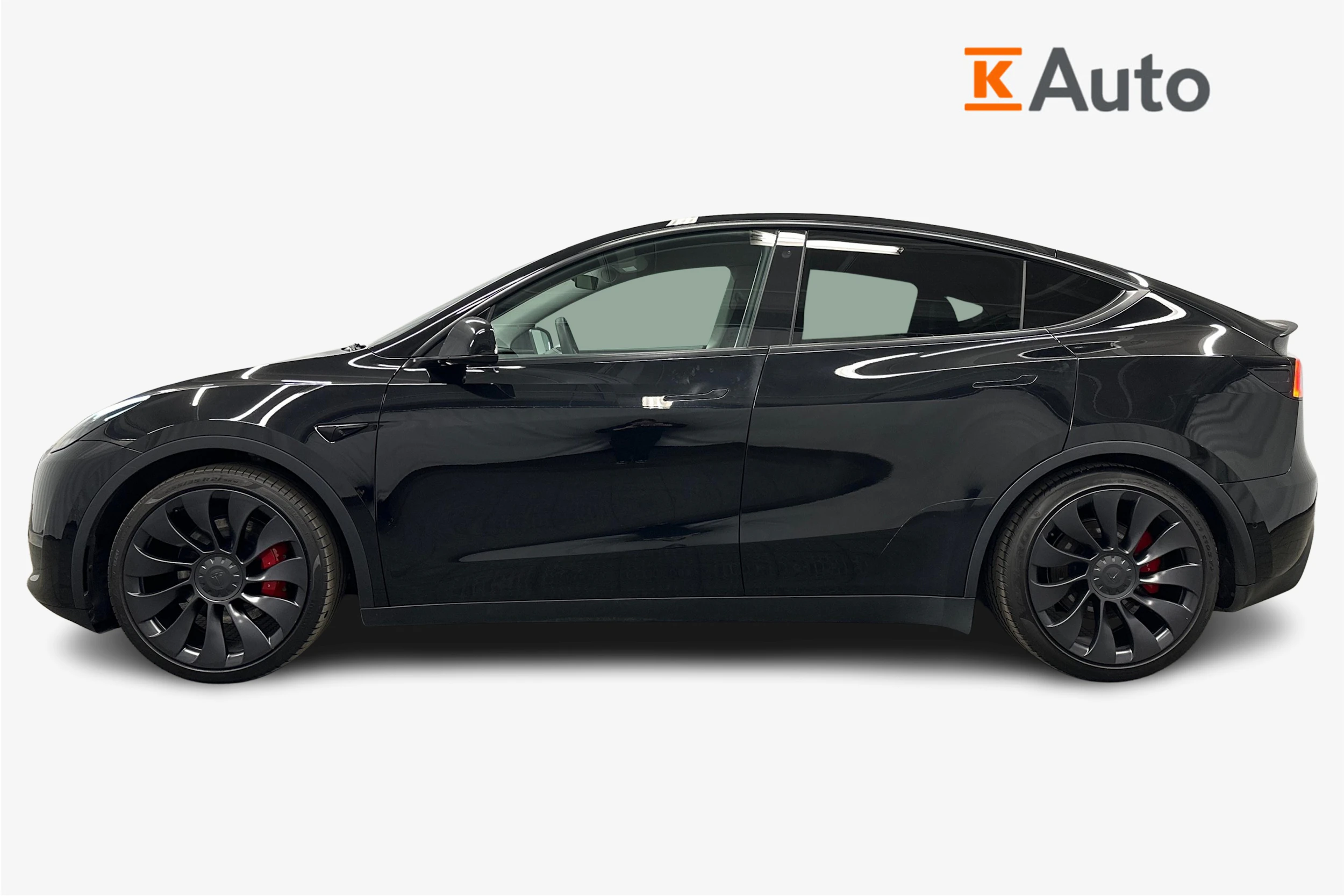 musta Tesla Model Y 2022 kuva 7.