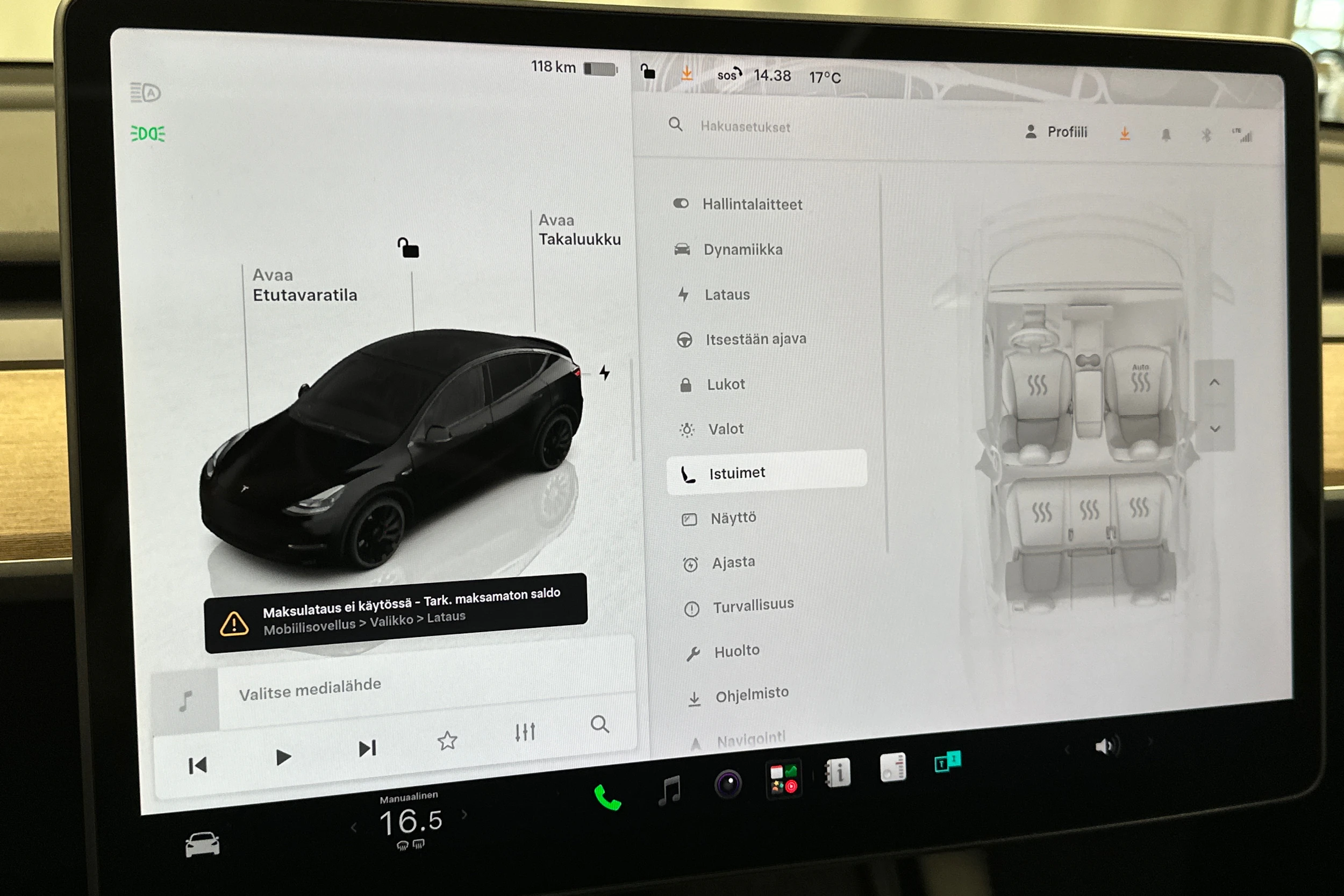 musta Tesla Model Y 2022 kuva 26.