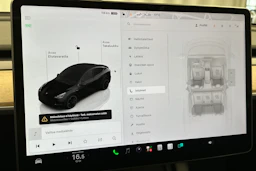 musta Tesla Model Y 2022 kuva 26.
