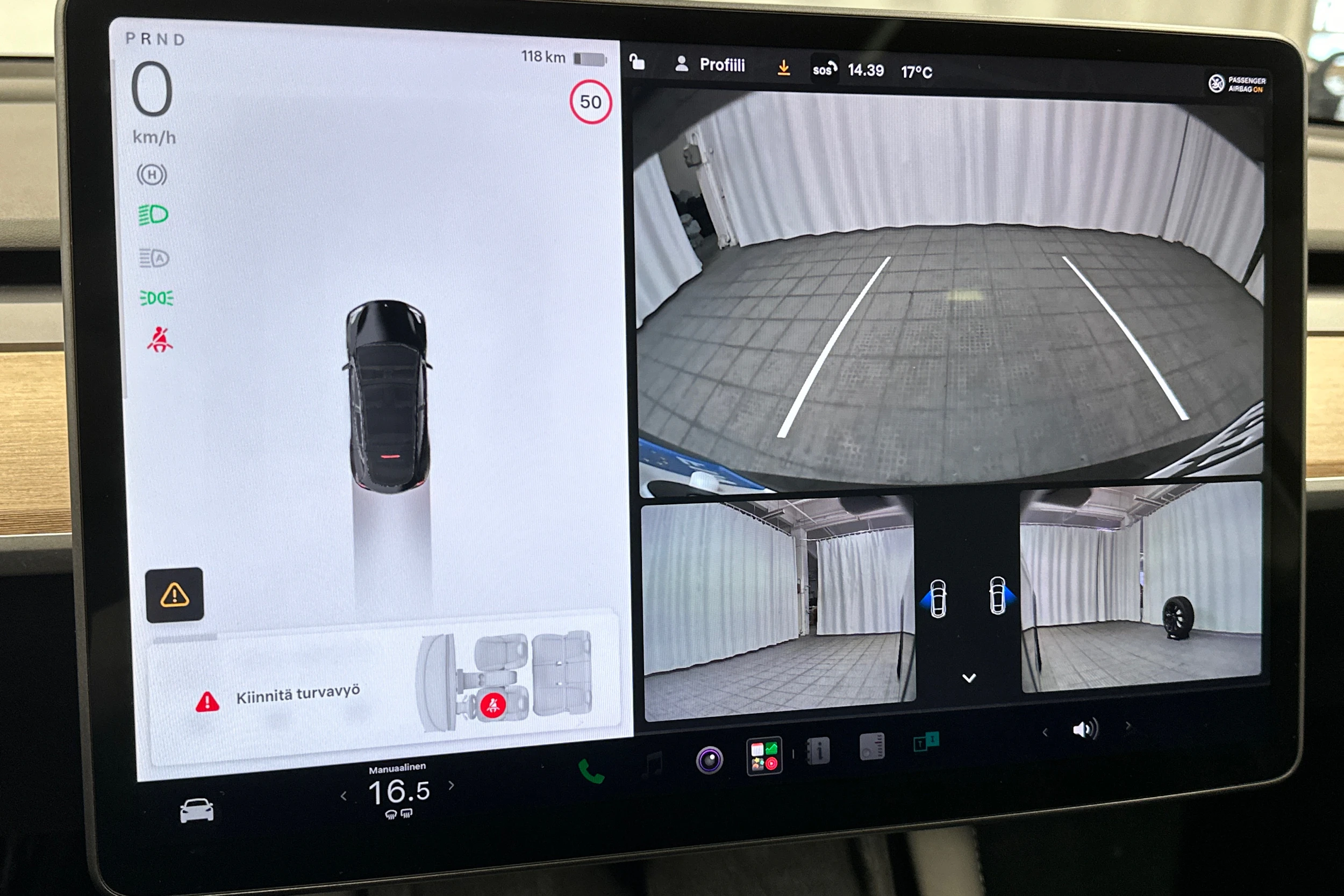 musta Tesla Model Y 2022 kuva 32.