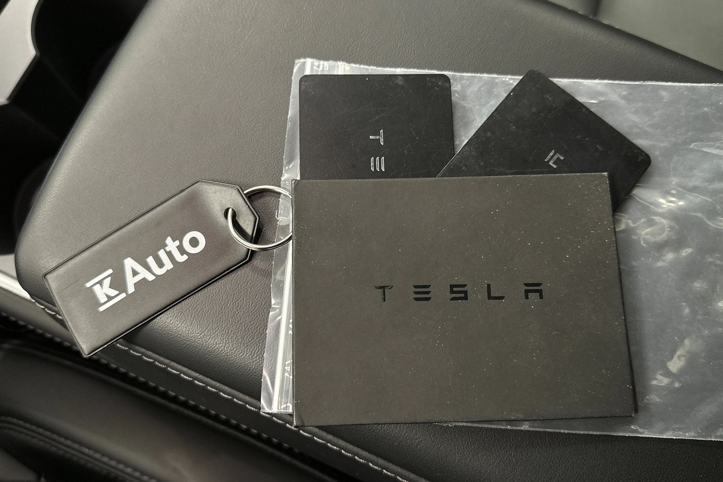 musta Tesla Model Y 2022 kuva 35.
