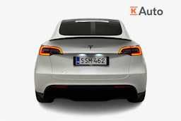 valkoinen Tesla Model Y 2022 kuva 4.