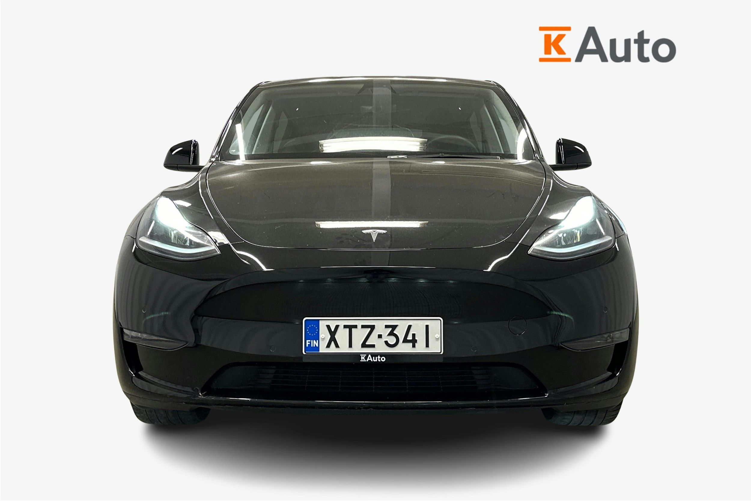 musta Tesla Model Y 2022 kuva 4.