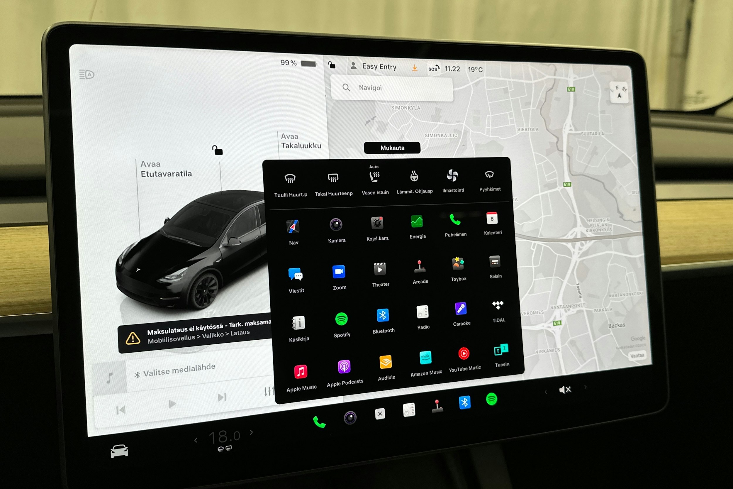 musta Tesla Model Y 2022 kuva 23.