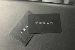 musta Tesla Model Y 2022 kuva 24.