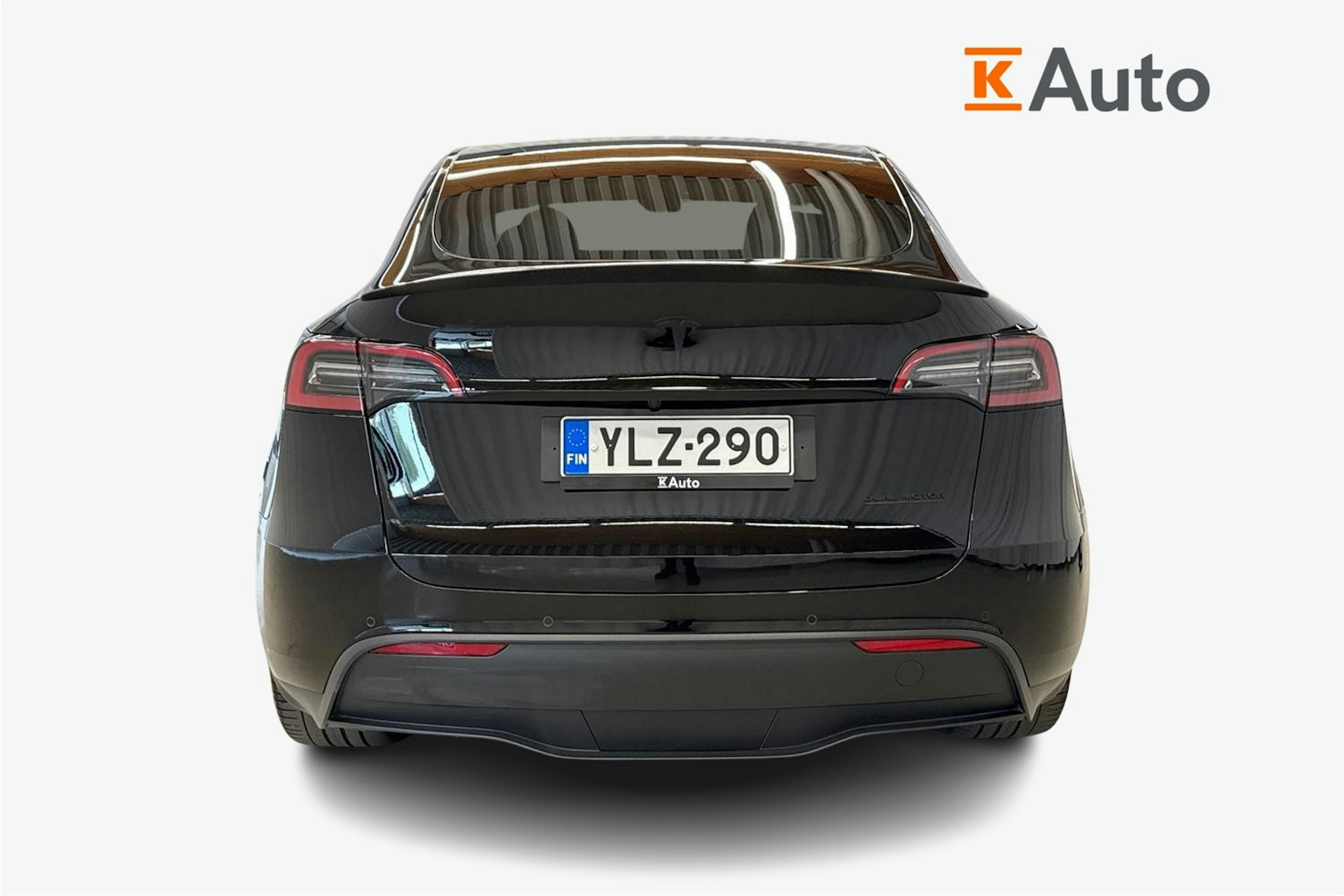 musta Tesla Model Y 2022 kuva 3.