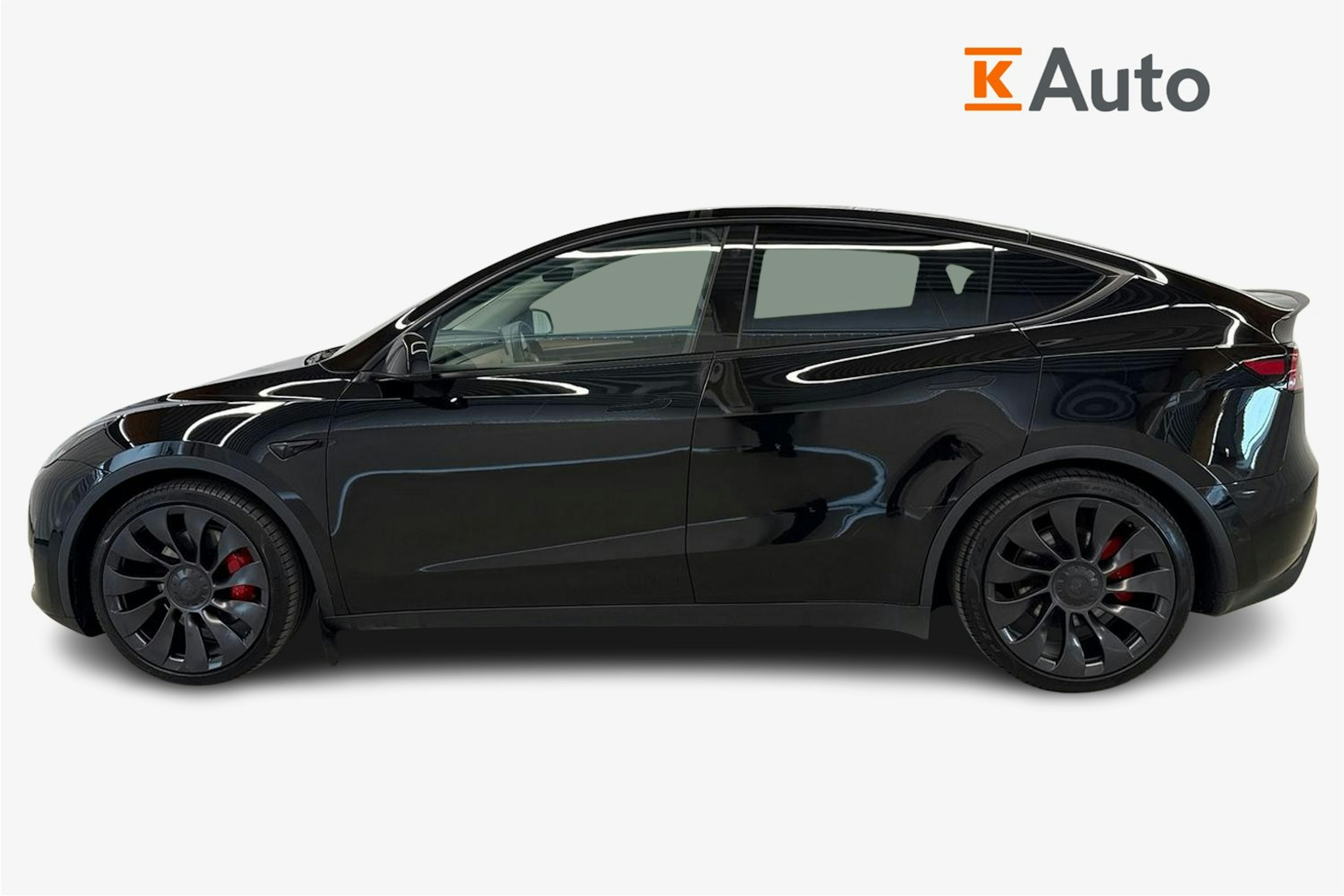 musta Tesla Model Y 2022 kuva 6.