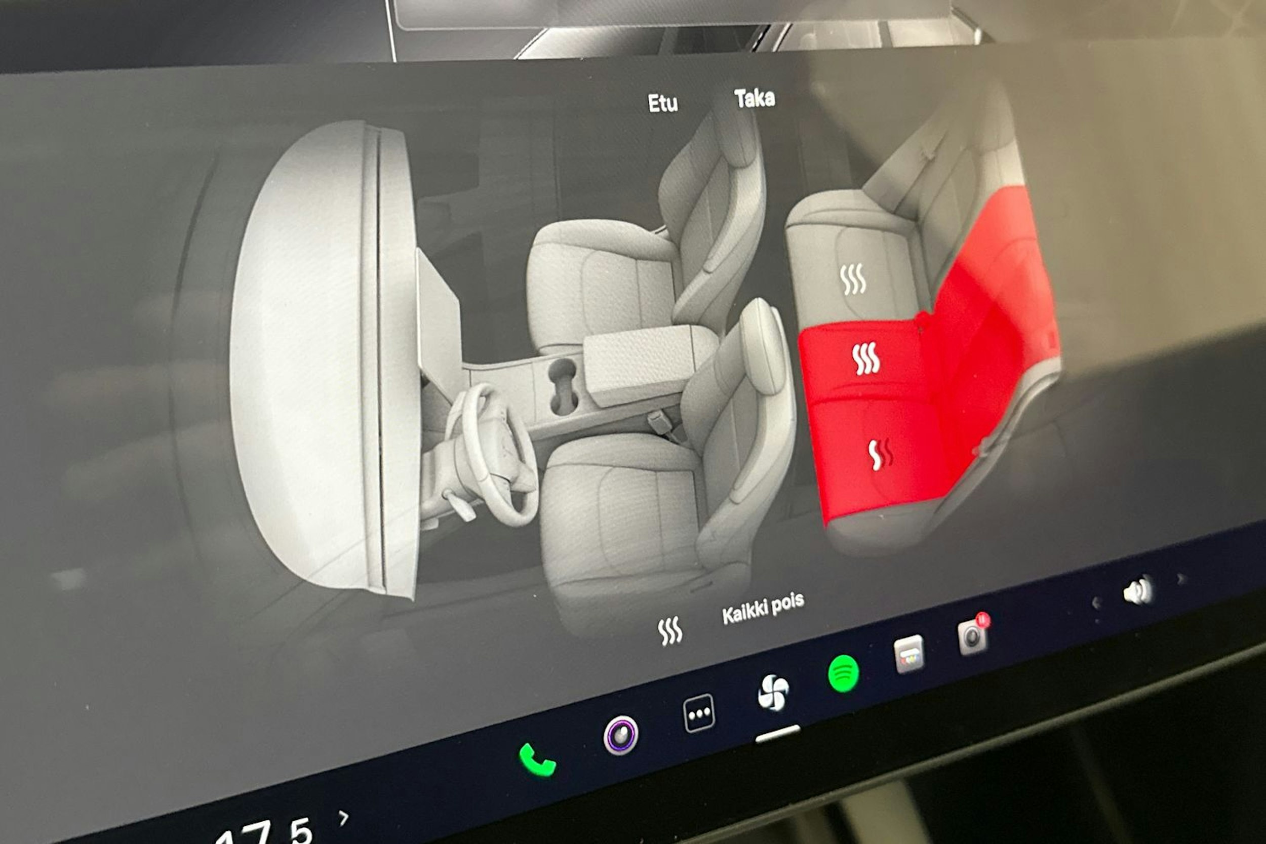 musta Tesla Model Y 2022 kuva 28.