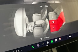musta Tesla Model Y 2022 kuva 28.