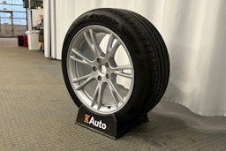 valkoinen Tesla Model Y 2022 kuva 10.