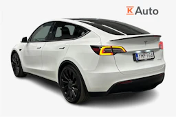 valkoinen Tesla Model Y 2022 kuva 3.